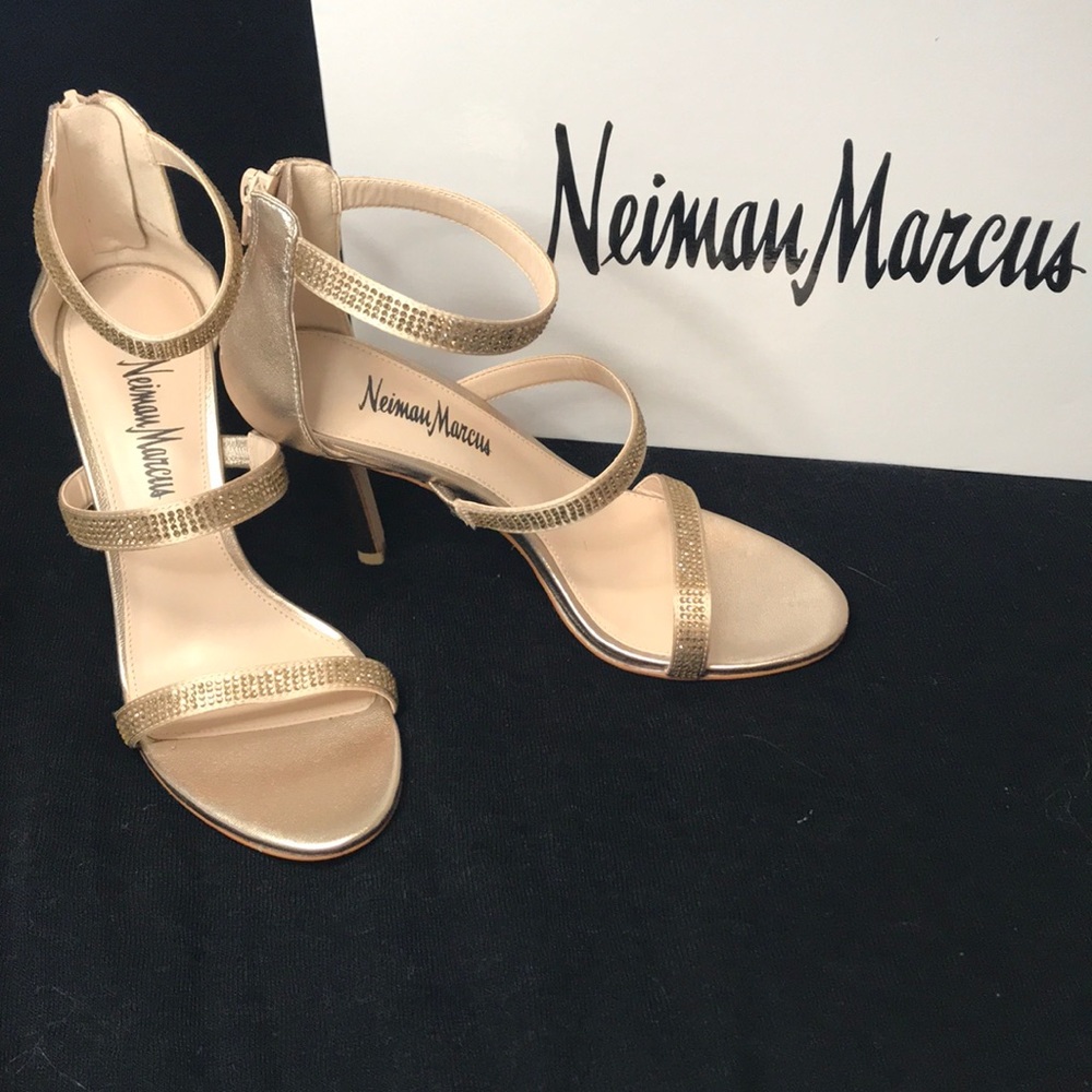 Neiman Marcus metallic kid Napa heels size 5.5